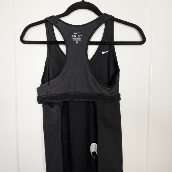 ✨ Nike Dri-Fit Black Sports Tank w/ Built-In Bra (Size M) 🖤 - Picture 6 of 8
